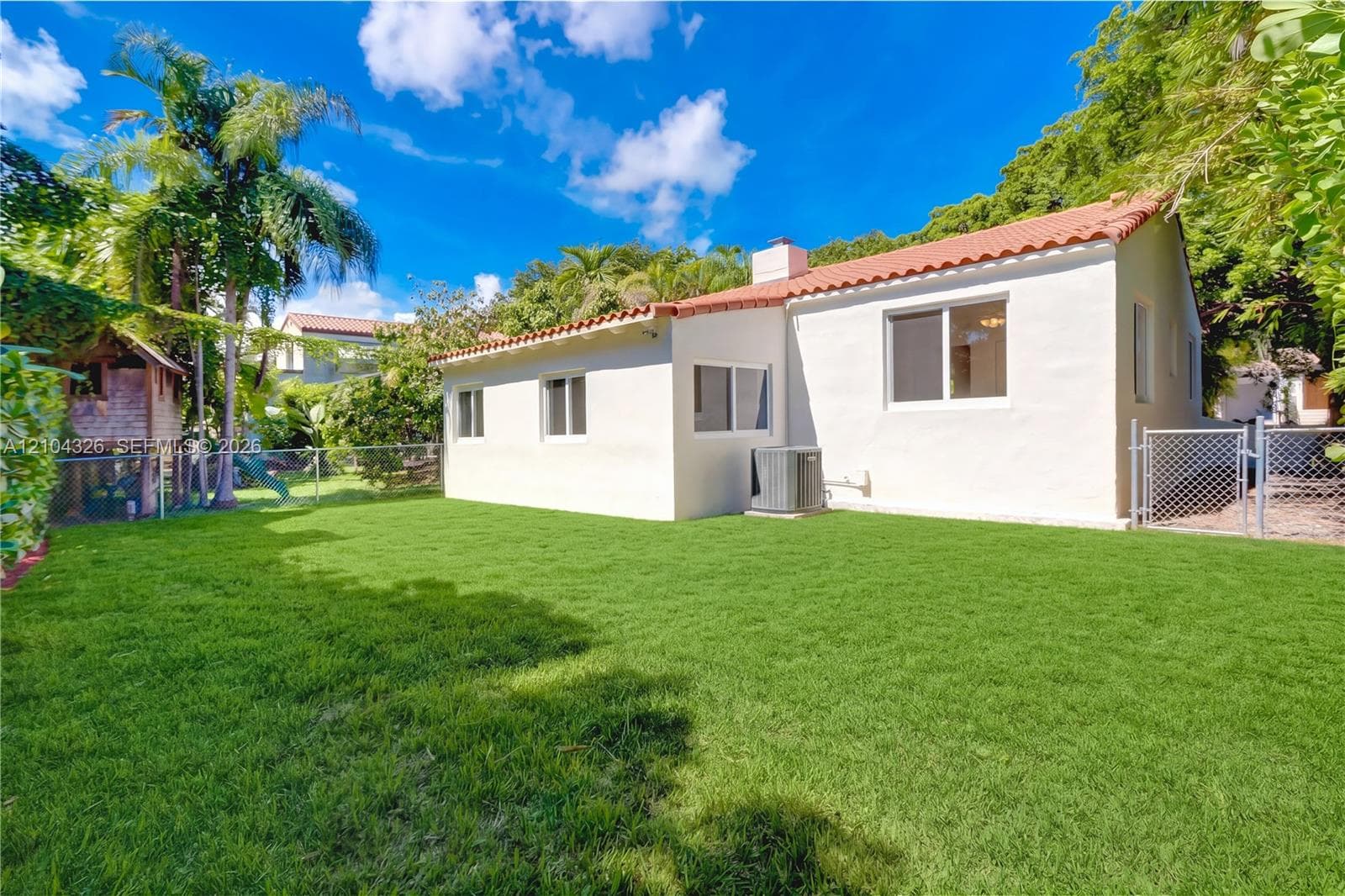 230 Aledo Ave. photo 13