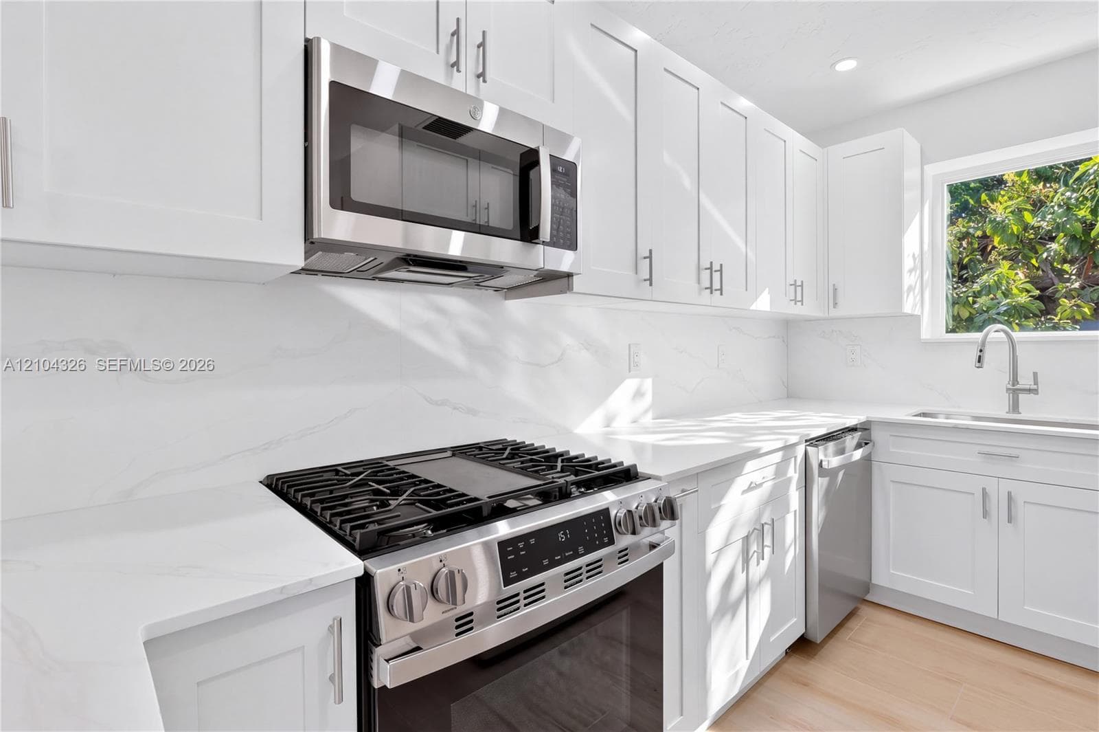 230 Aledo Ave. photo 5