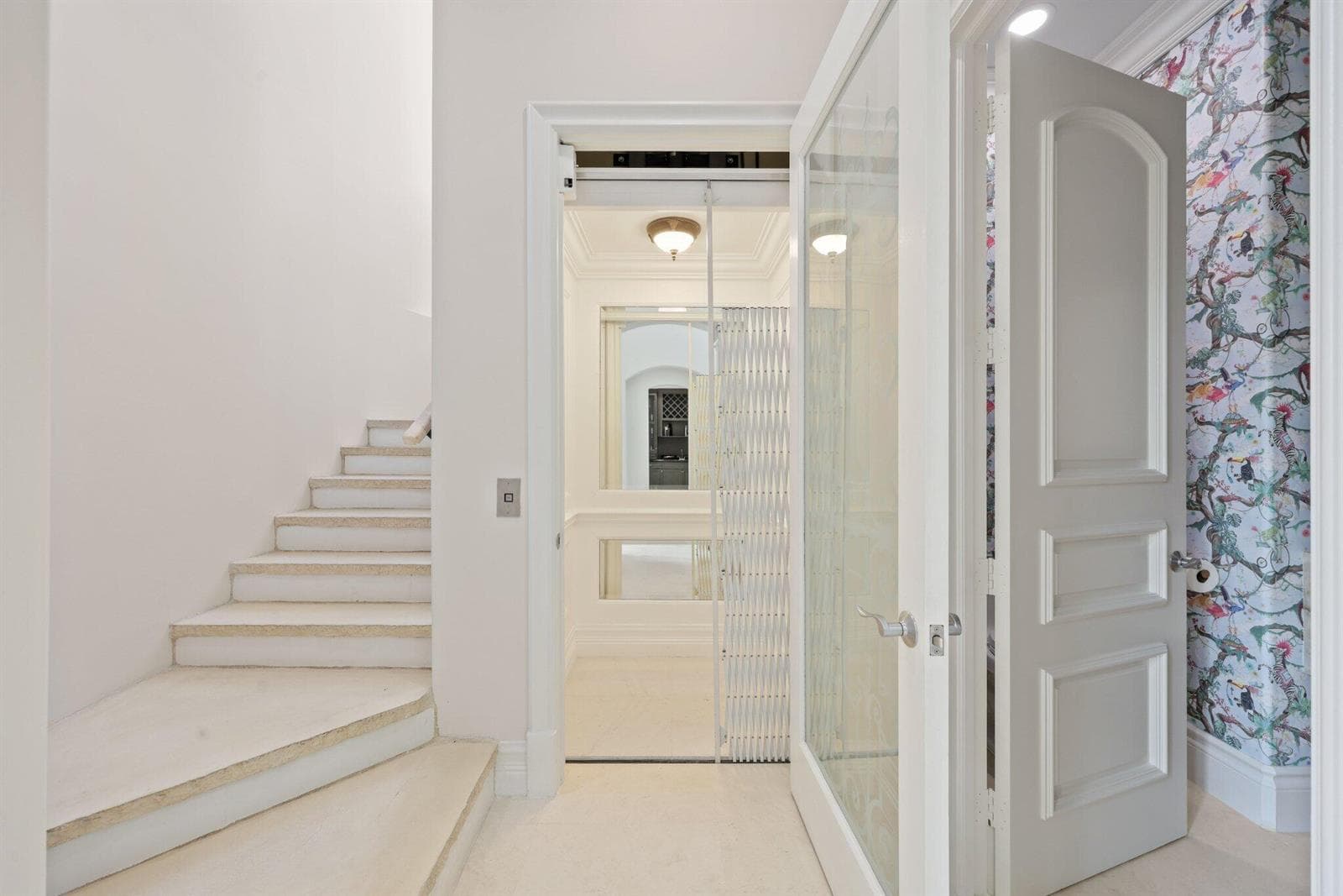 1010 Grand Court - 46.jpg-SMALL