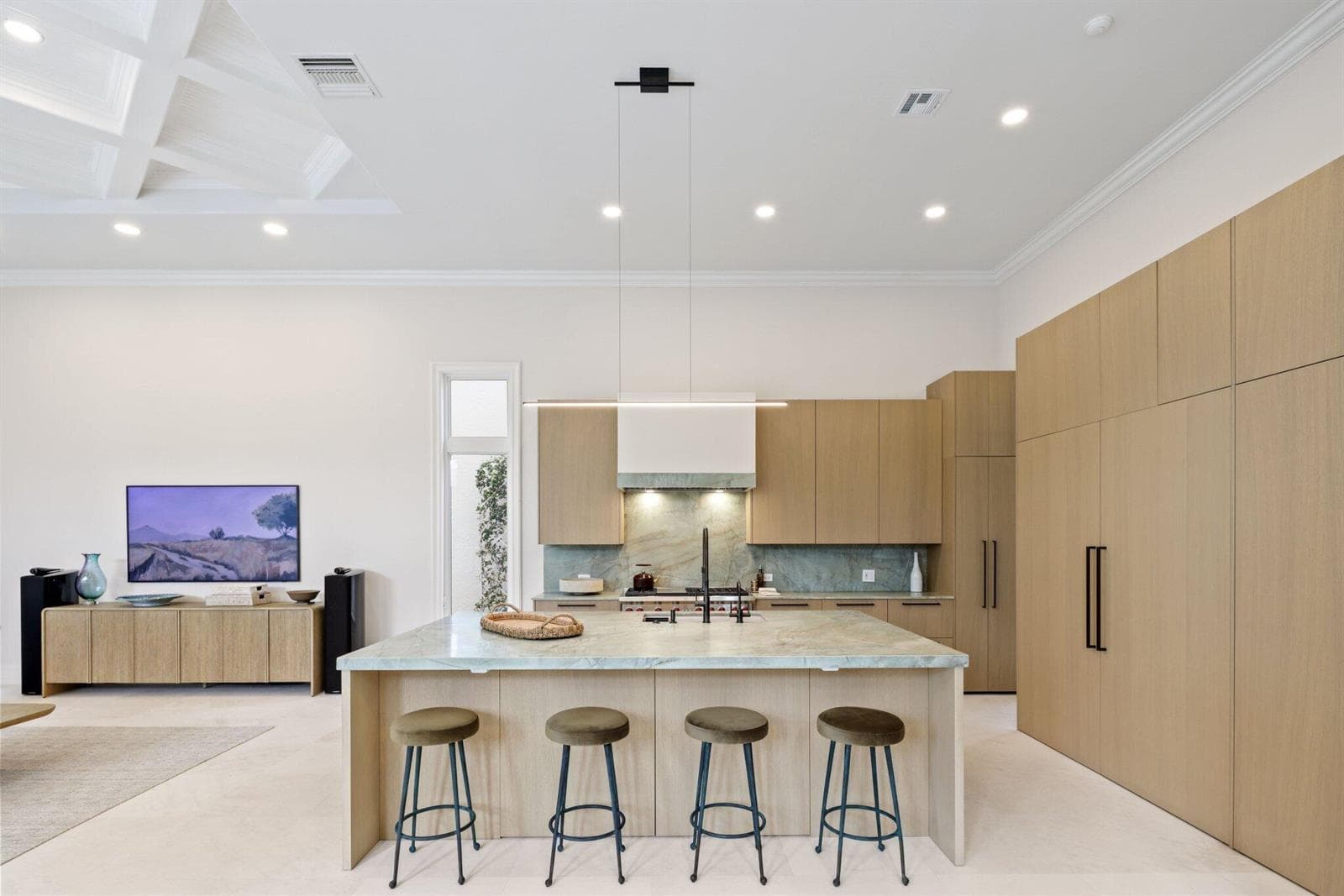 1010 Grand Court - 18.jpg-SMALL
