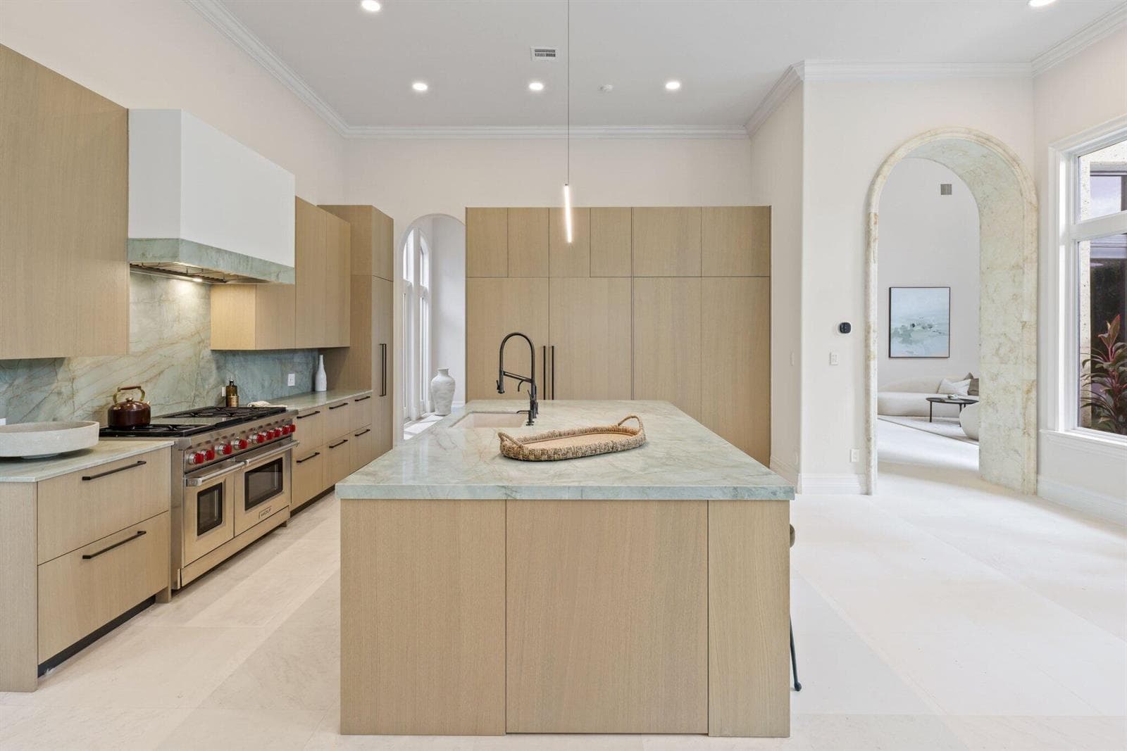 1010 Grand Court - 15.jpg-SMALL