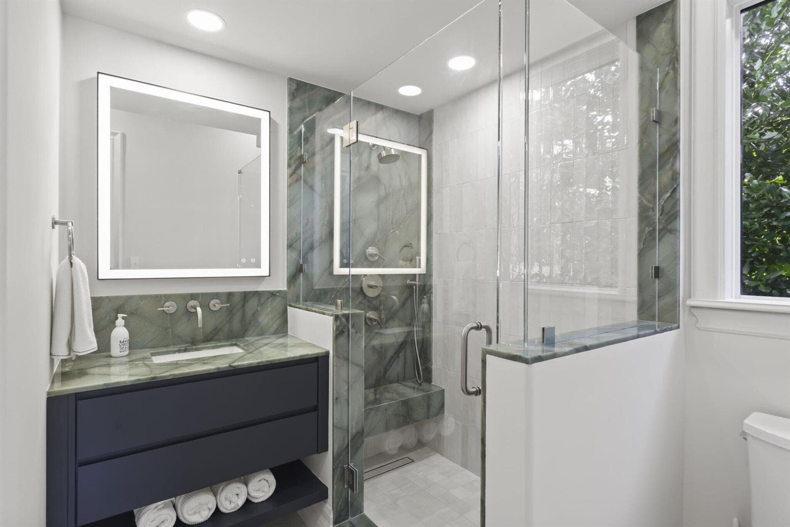 1010 Grand Court - 40.jpg-SMALL