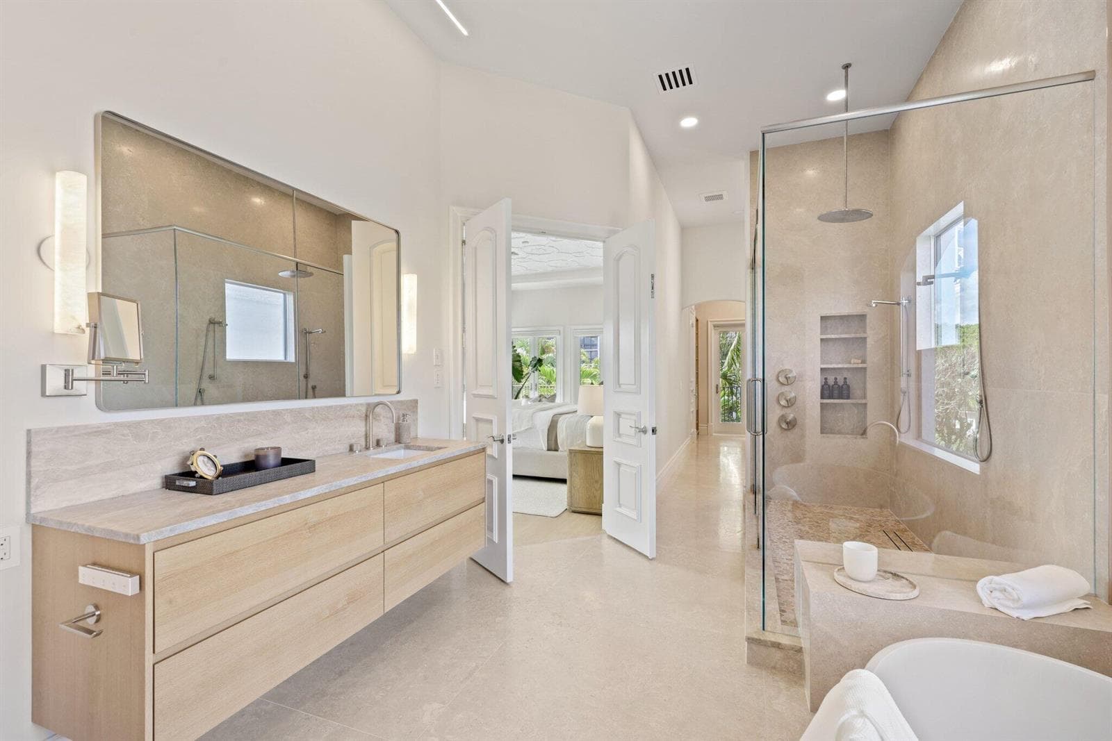 1010 Grand Court - 59.jpg-SMALL