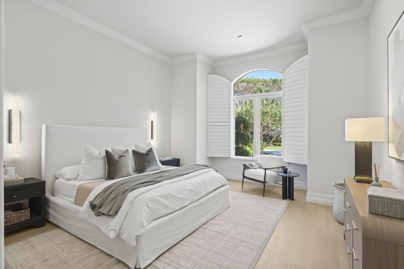 1010 Grand Court - 39.jpg-SMALL