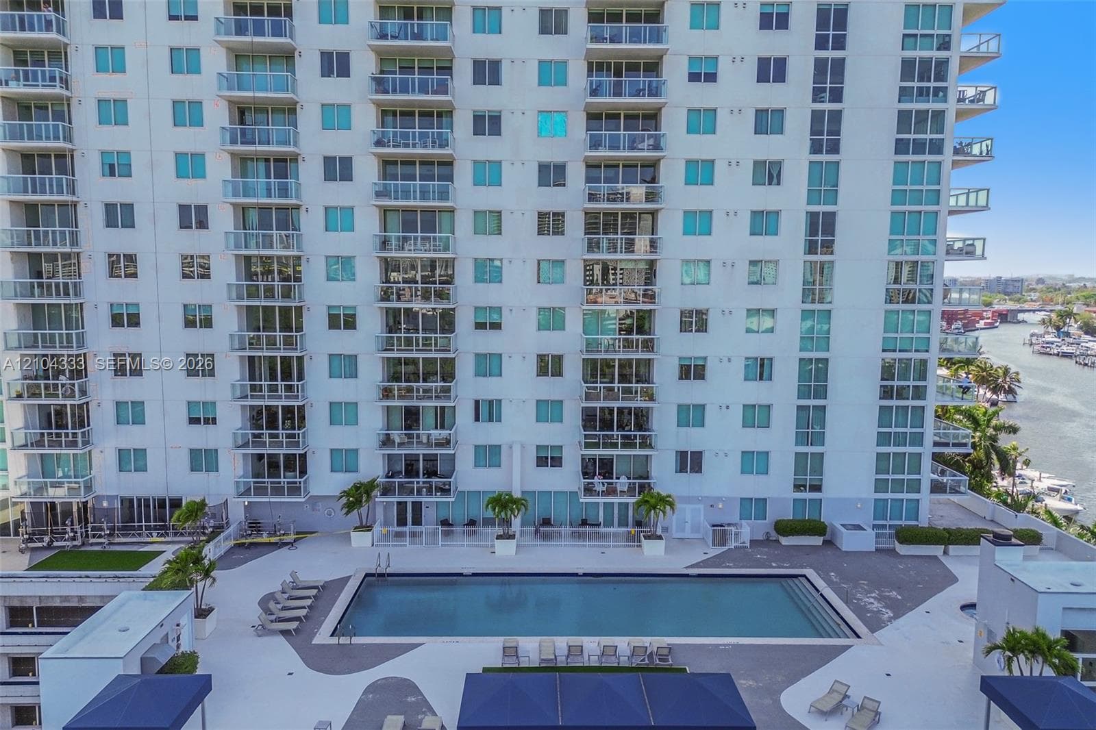 TERRAZAS RIVERPARK VILLAG · #1806 in Miami - Photo 37