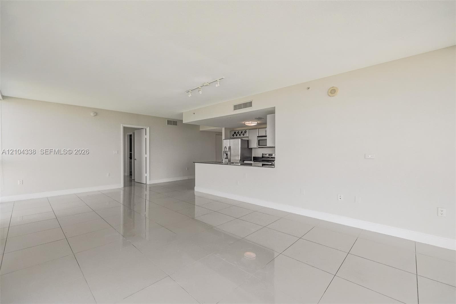 TERRAZAS RIVERPARK VILLAG · #2306 in Miami - Photo 13