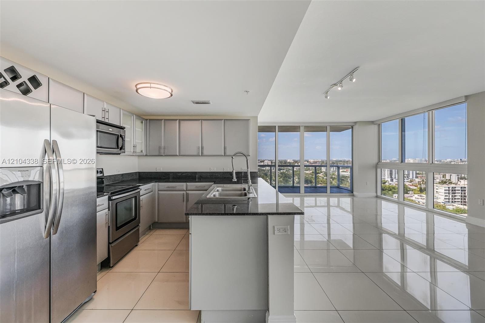TERRAZAS RIVERPARK VILLAG · #2306 in Miami - Photo 5