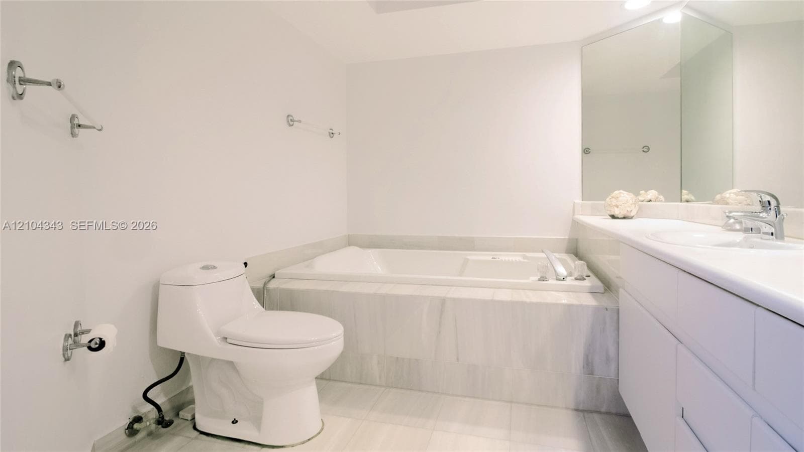Oceania I · #1215 in Sunny Isles Beach - Photo 3