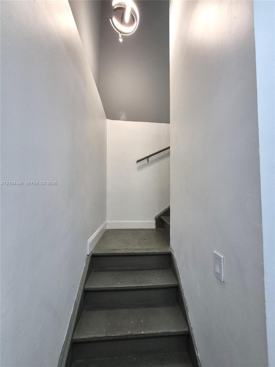 203 NE 12th Ave #203 photo 19