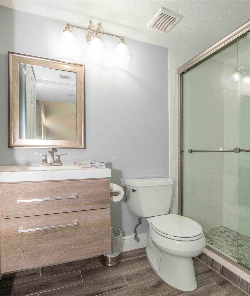 Bathroom 1st floor
