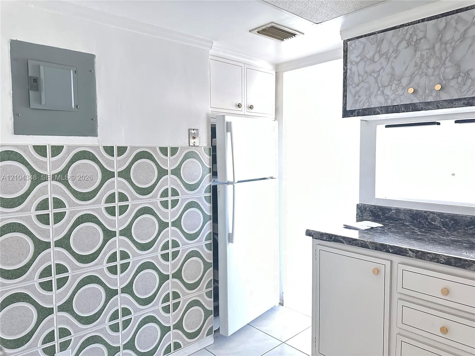 FOUNTAINVIEW CONDO NO 4 · #211 in Miami - Photo 6
