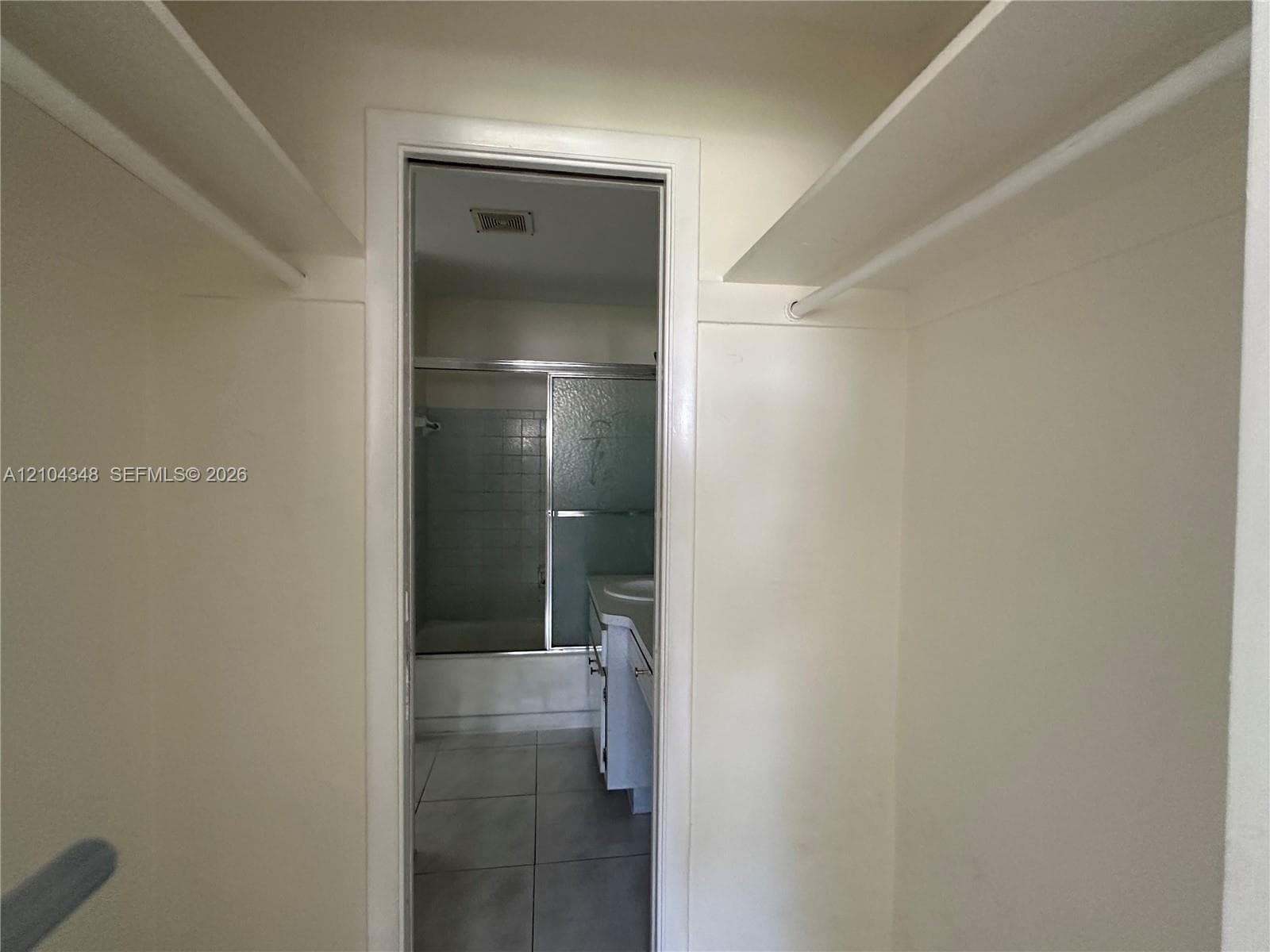 FOUNTAINVIEW CONDO NO 4 · #211 in Miami - Photo 10