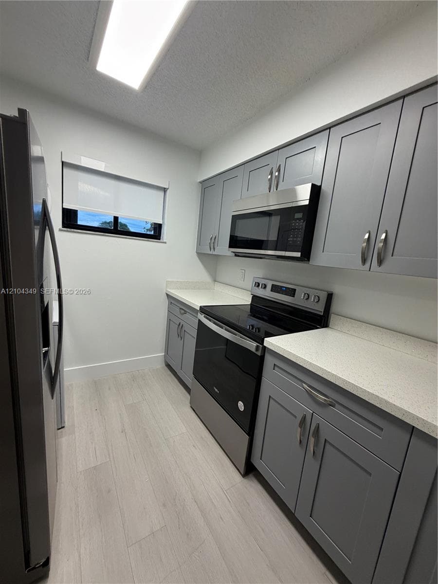 LAS HADAS CONDO · #8C in Hialeah - Photo 2