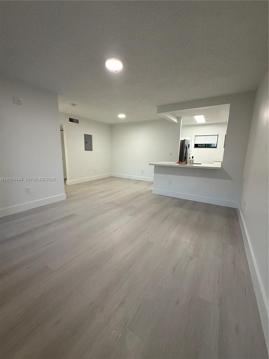 LAS HADAS CONDO · #8C in Hialeah - Photo 7