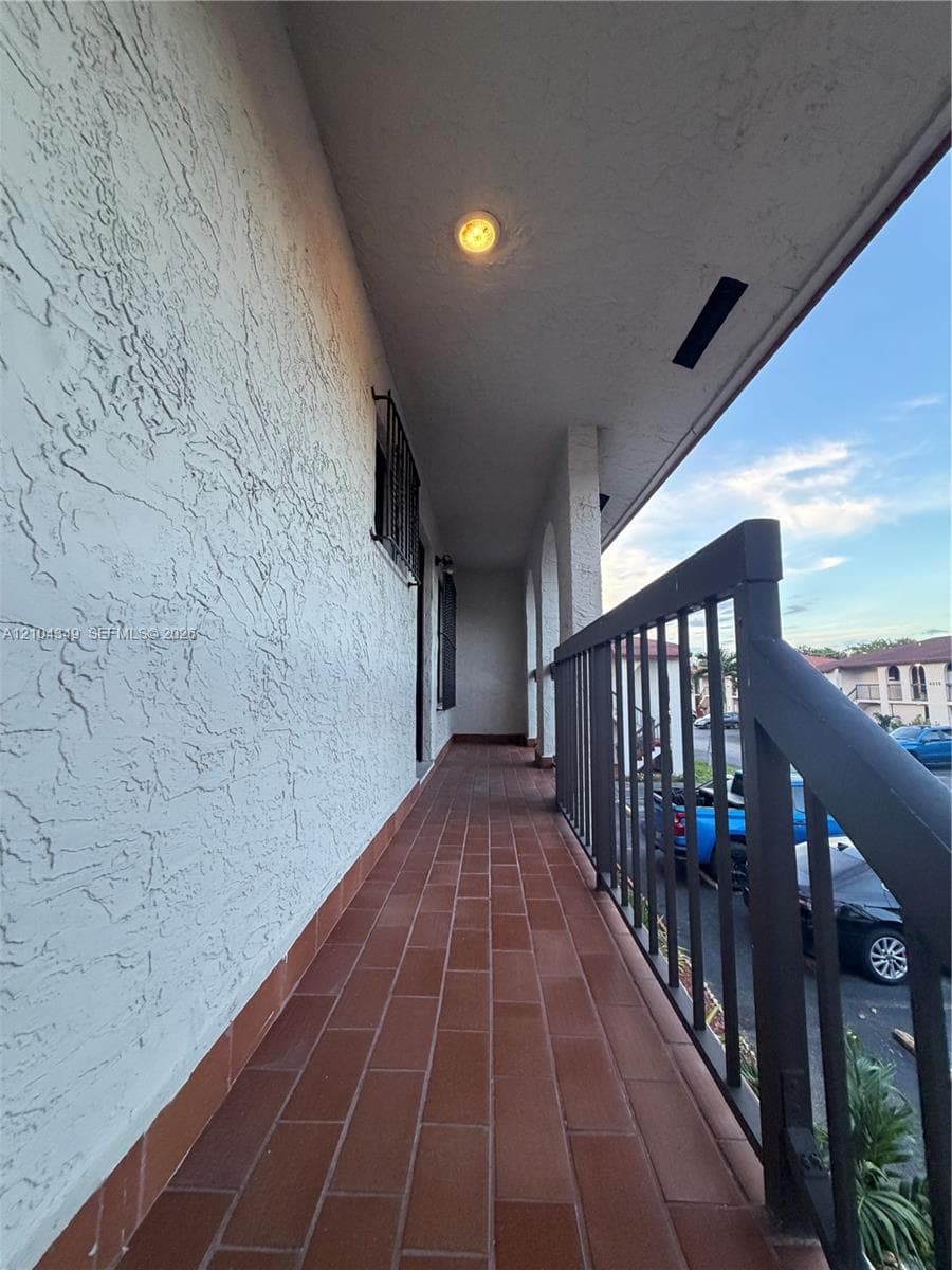 LAS HADAS CONDO · #8C in Hialeah - Photo 20