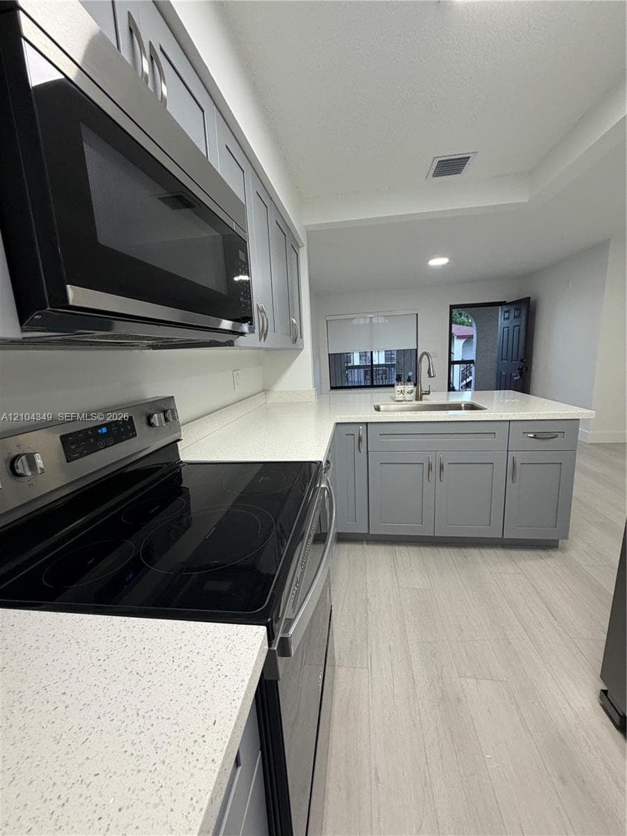 LAS HADAS CONDO · #8C in Hialeah - Photo 14