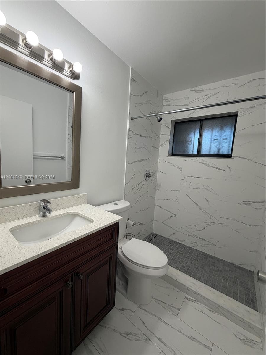 LAS HADAS CONDO · #8C in Hialeah - Photo 11