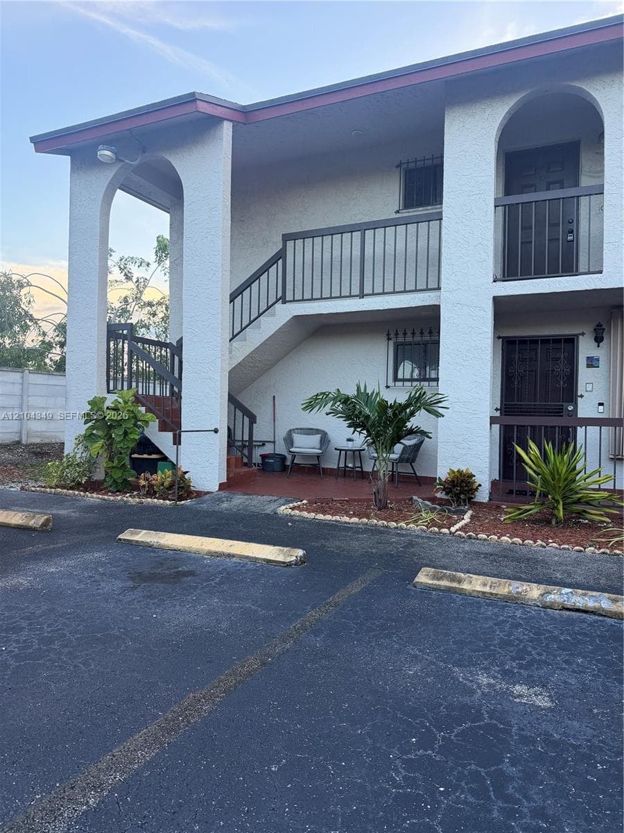 LAS HADAS CONDO · #8C in Hialeah - Photo 21