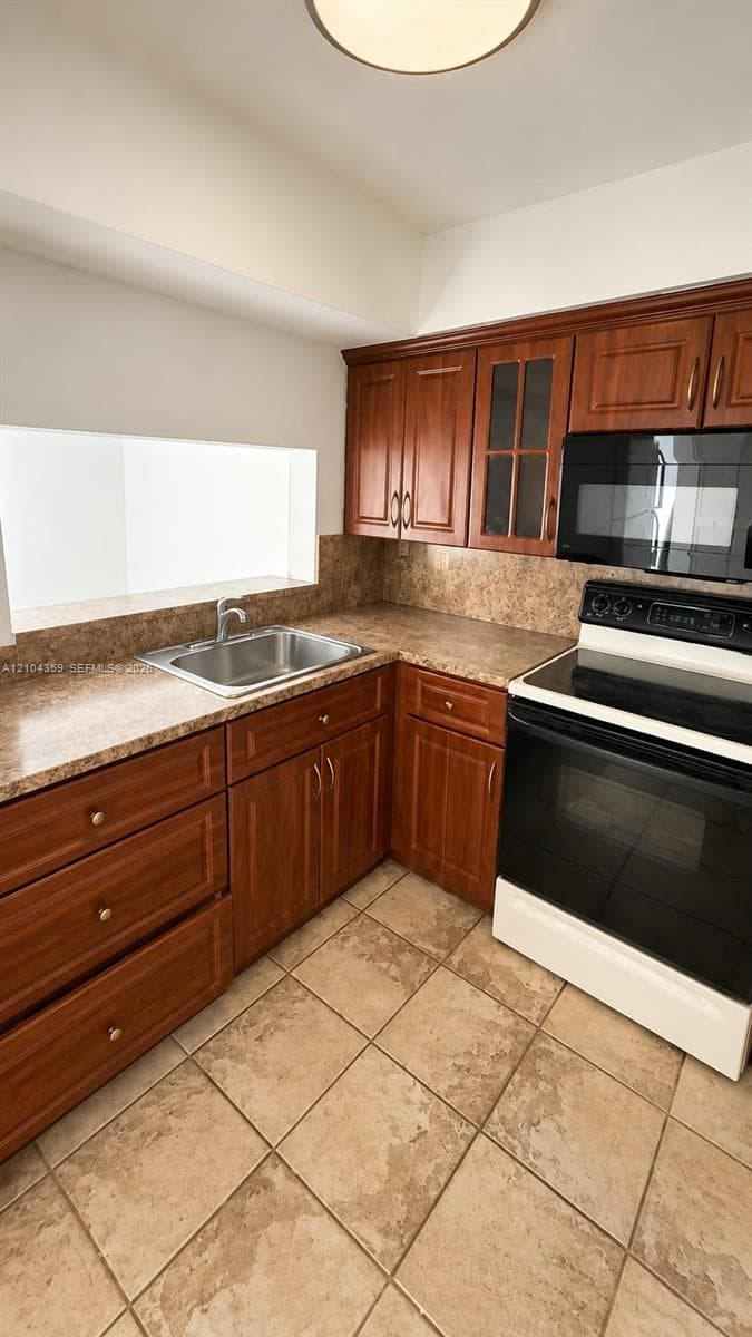 INTERNATIONAL PARK CONDO · #303-4 in Miami - Photo 3
