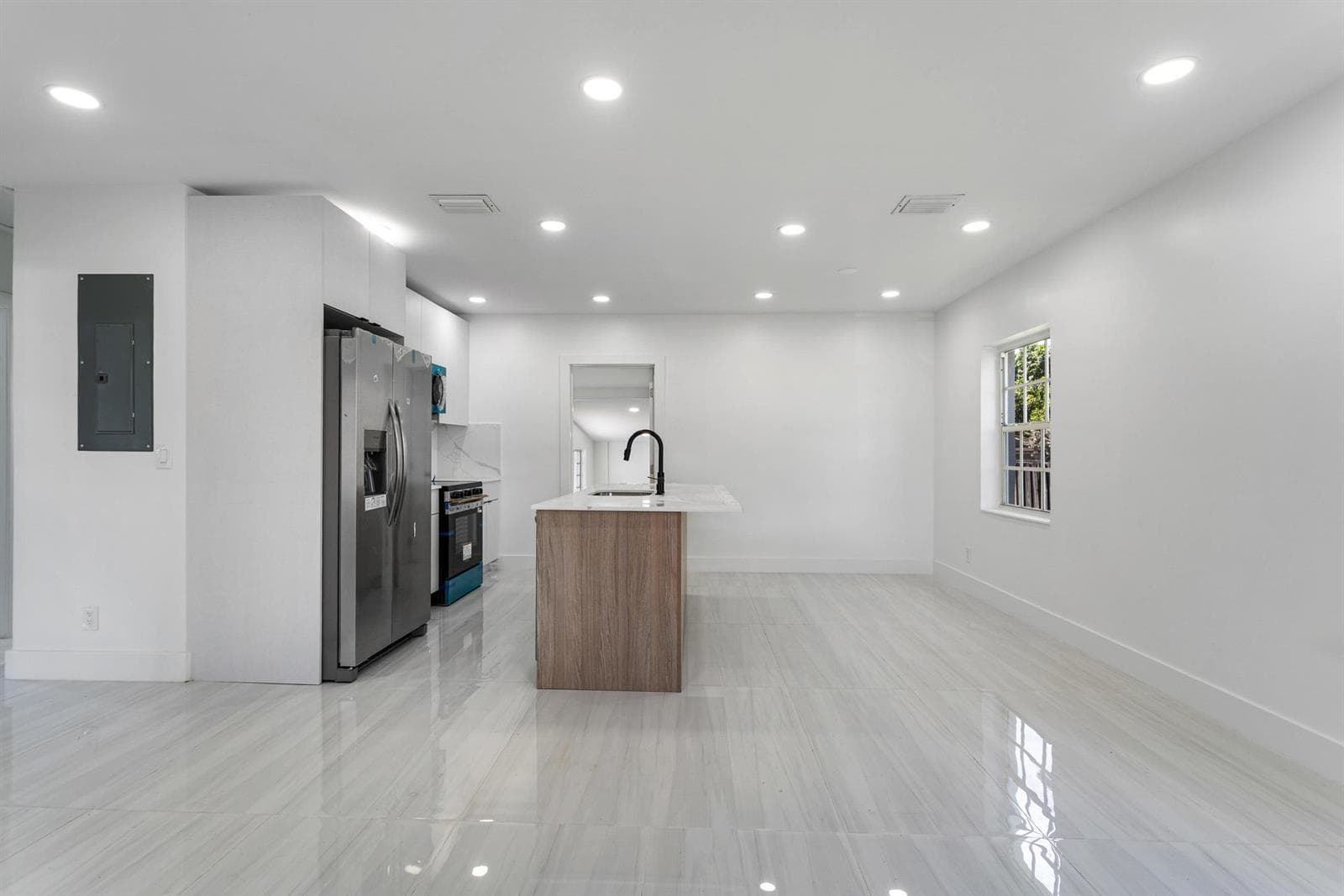 Living/kitchen