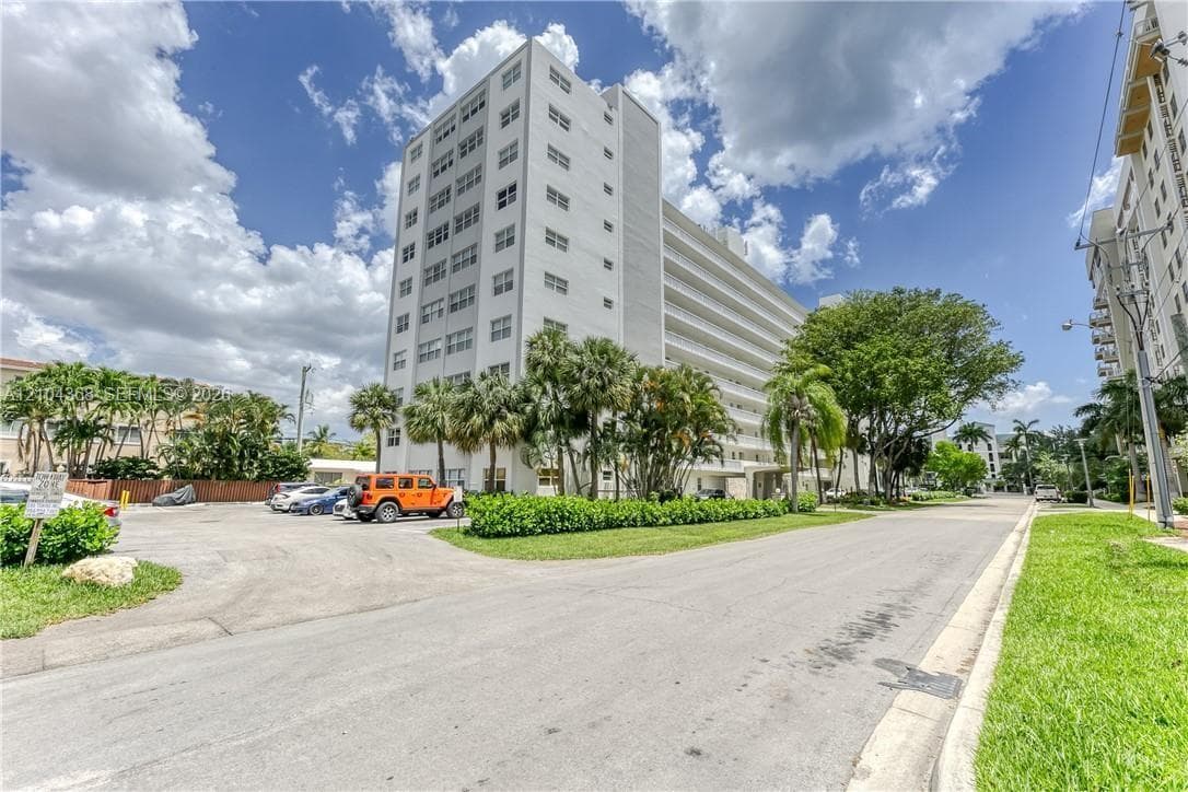 Horizon House · #301 in Fort Lauderdale - Photo 3