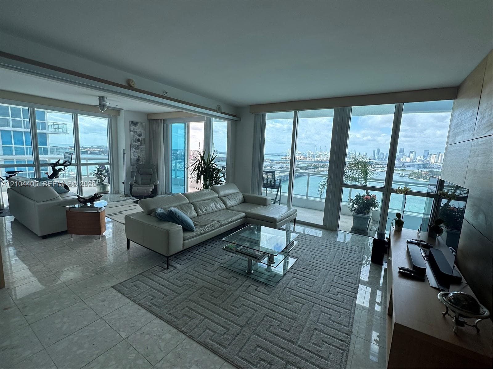 Bentley Bay · #1811 in Miami Beach - Photo 16