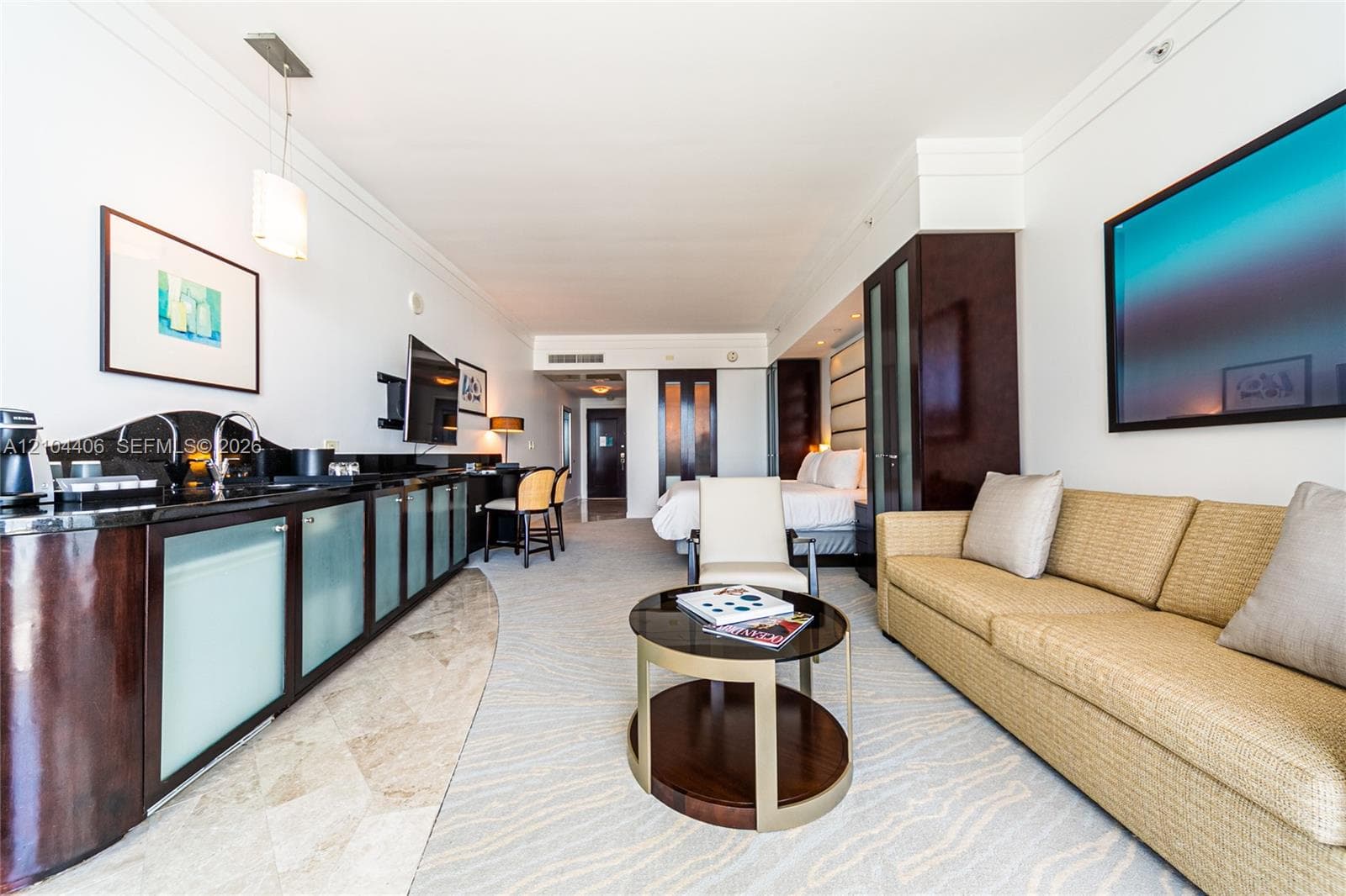 Fontainebleau III Ocean Club (Sorrento) · #1015 in Miami Beach - Photo 3