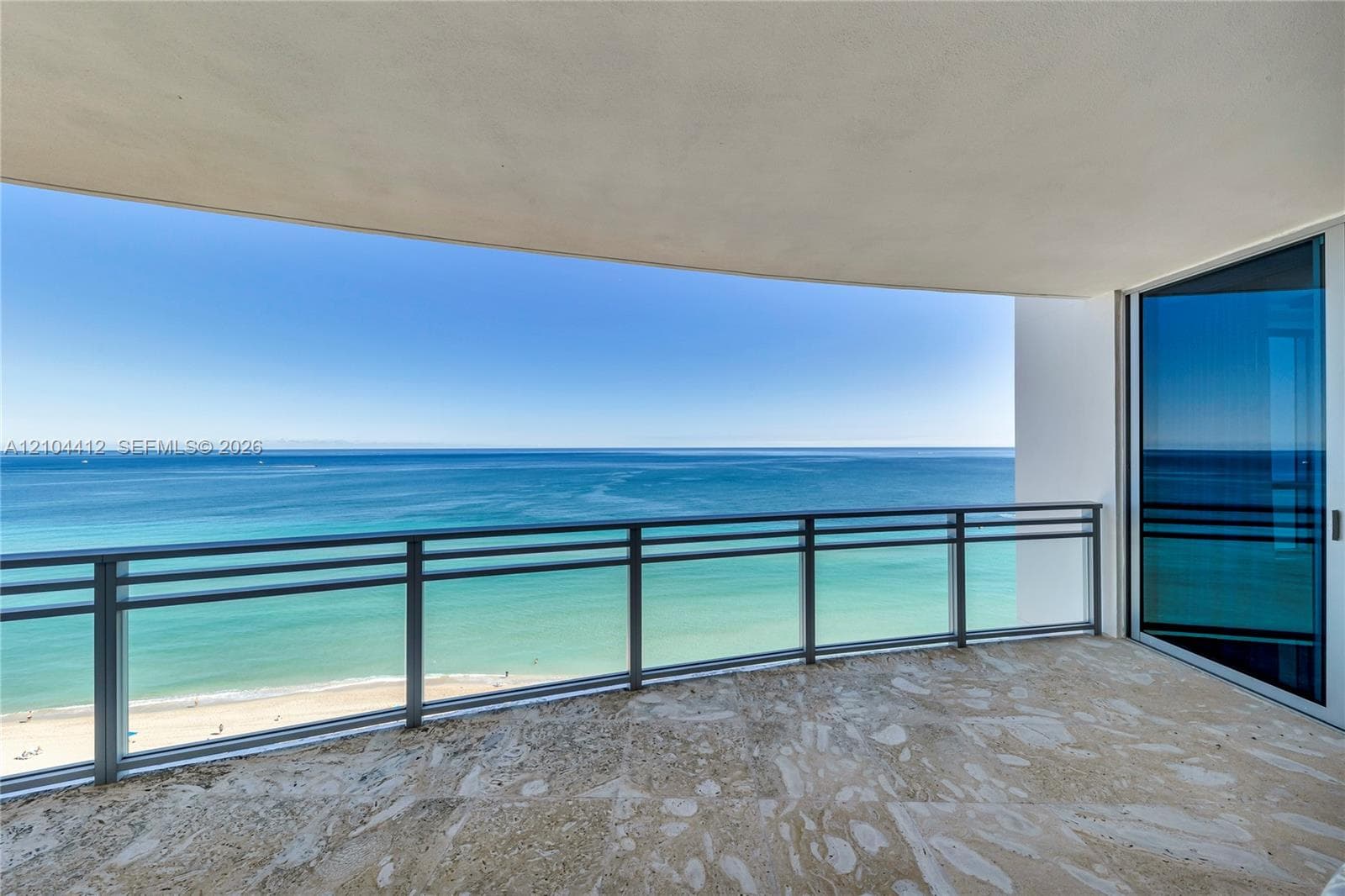1ST DIRECT OCEAN BALCONY