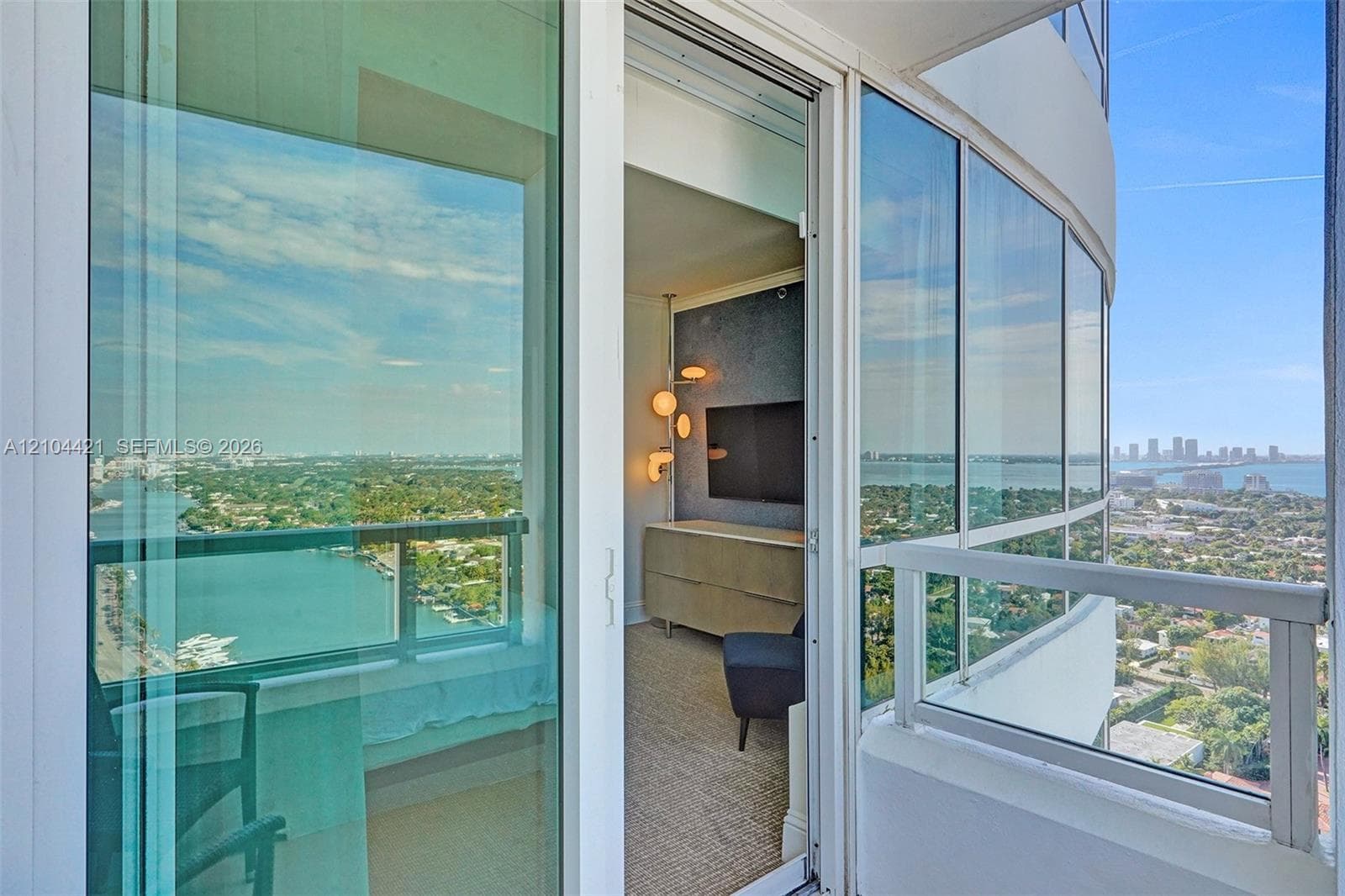 Fontainebleau Tresor · #2915 in Miami Beach - Photo 47