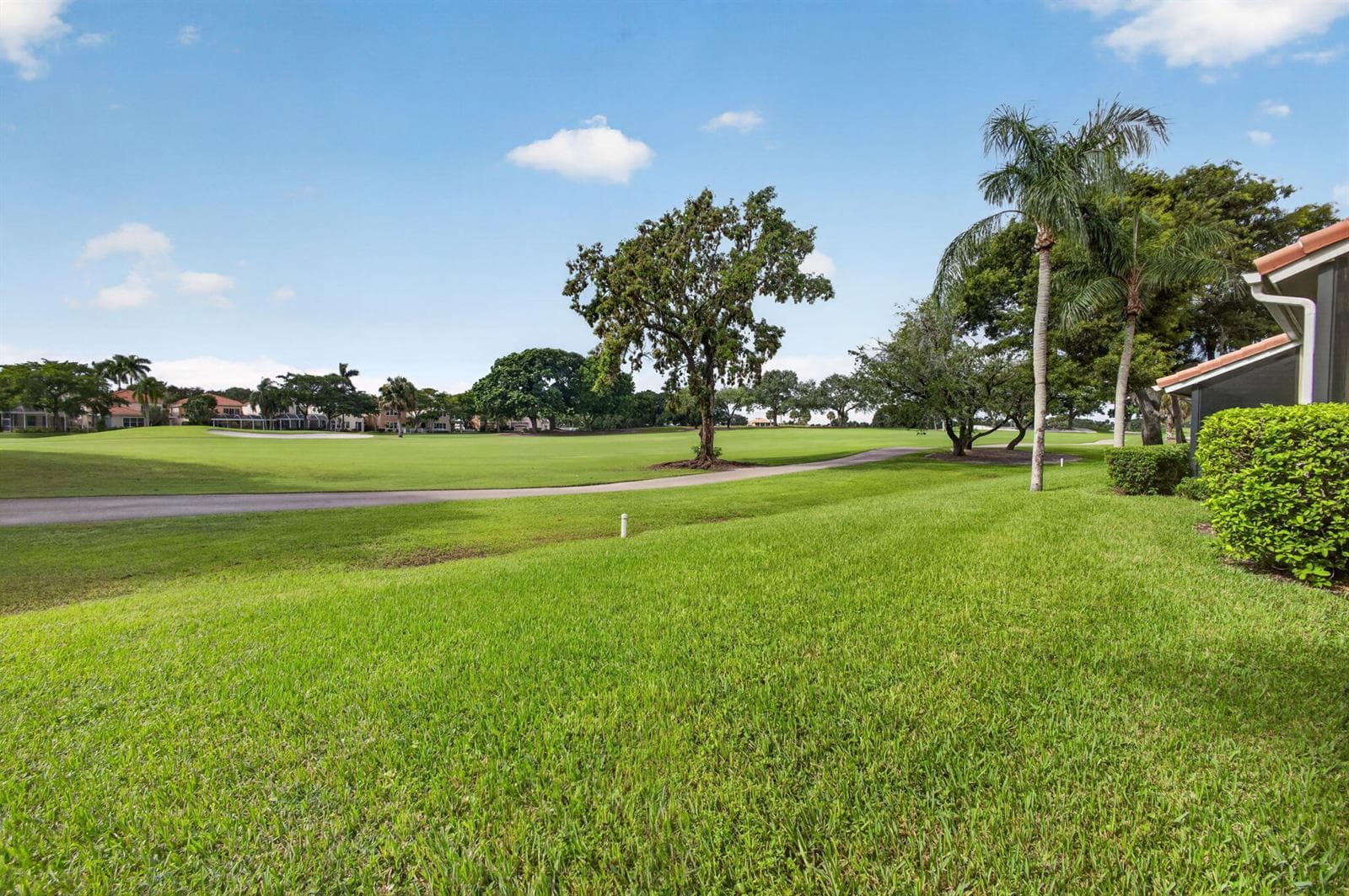 23 - Golf course view