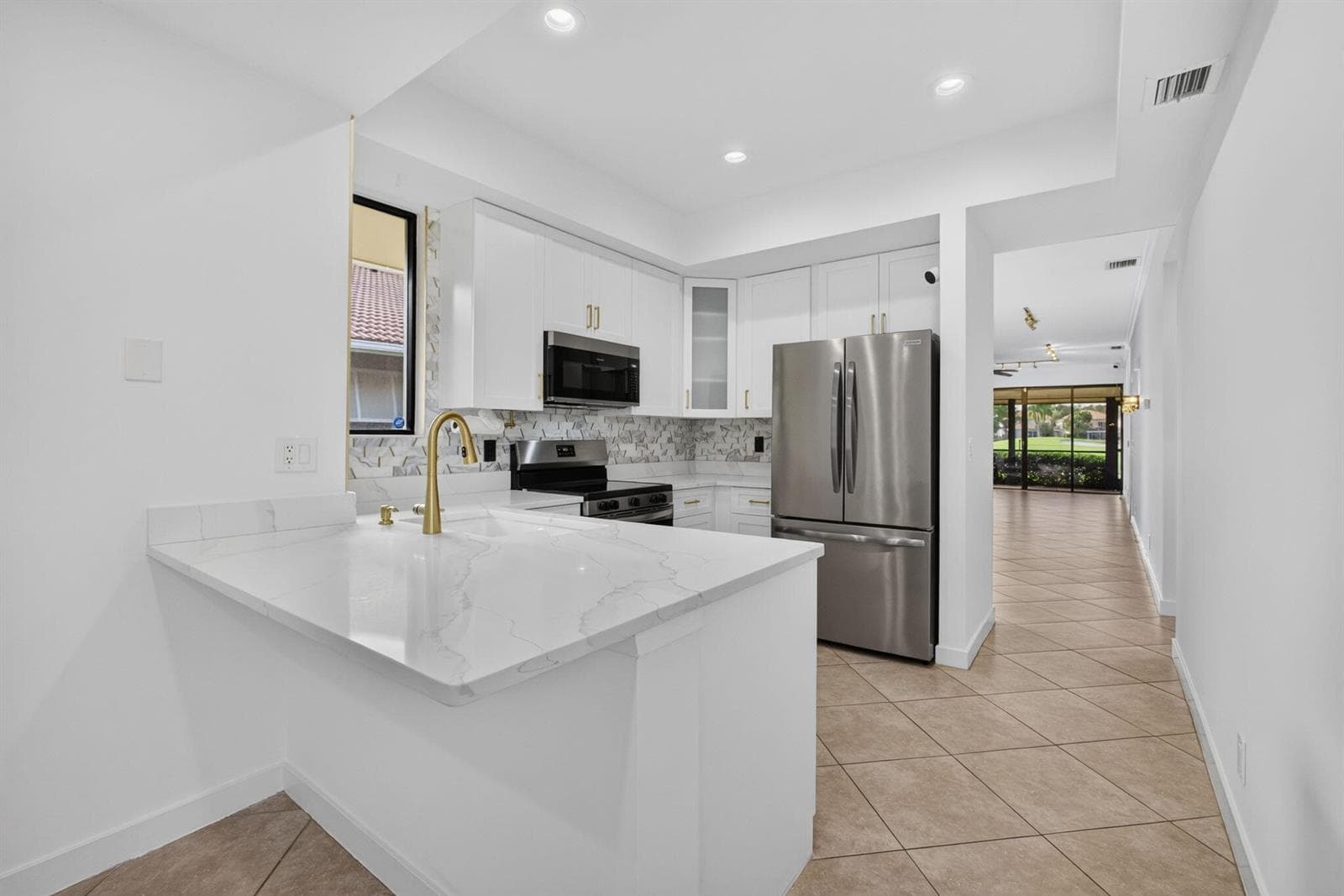 07 - Kitchen overview
