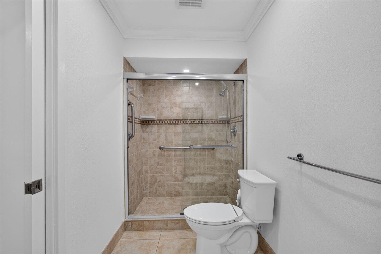 15 - Walk-in shower