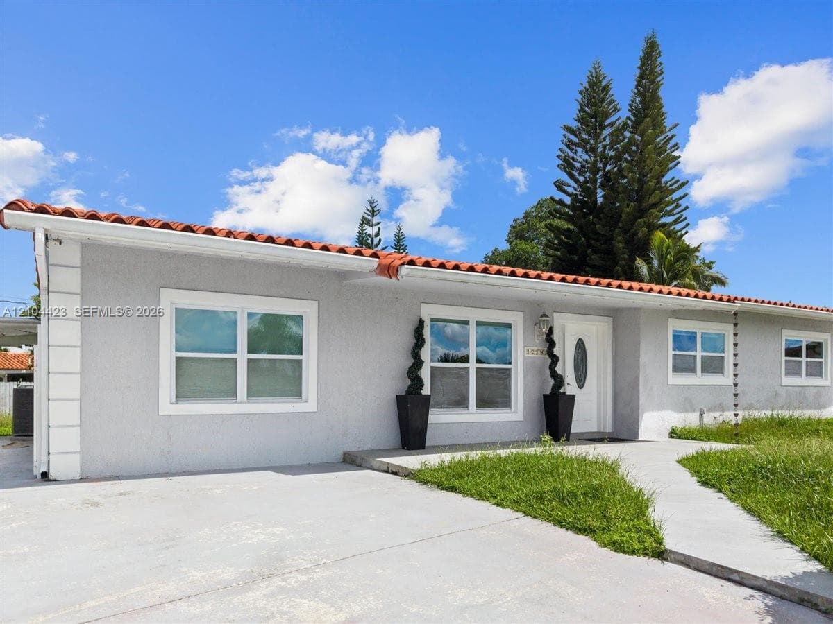 12745 SW 19th St photo 6