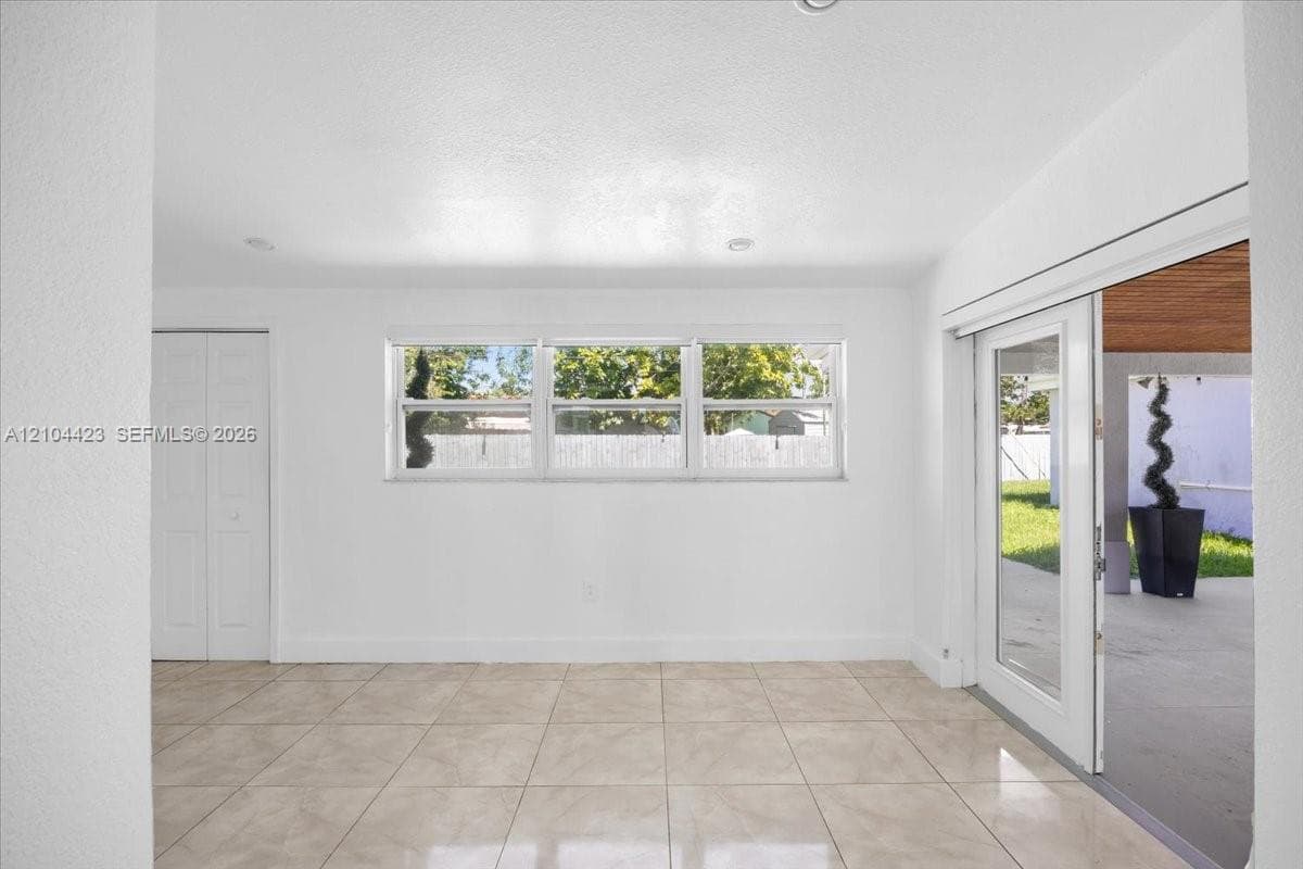 12745 SW 19th St photo 12