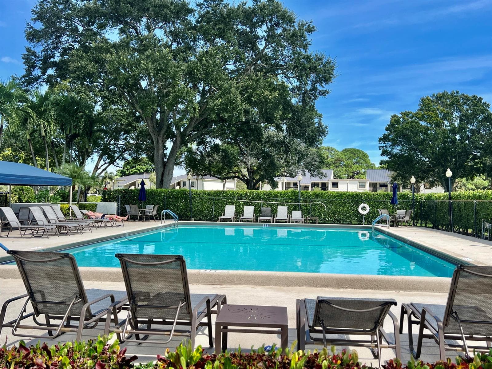 Community pool