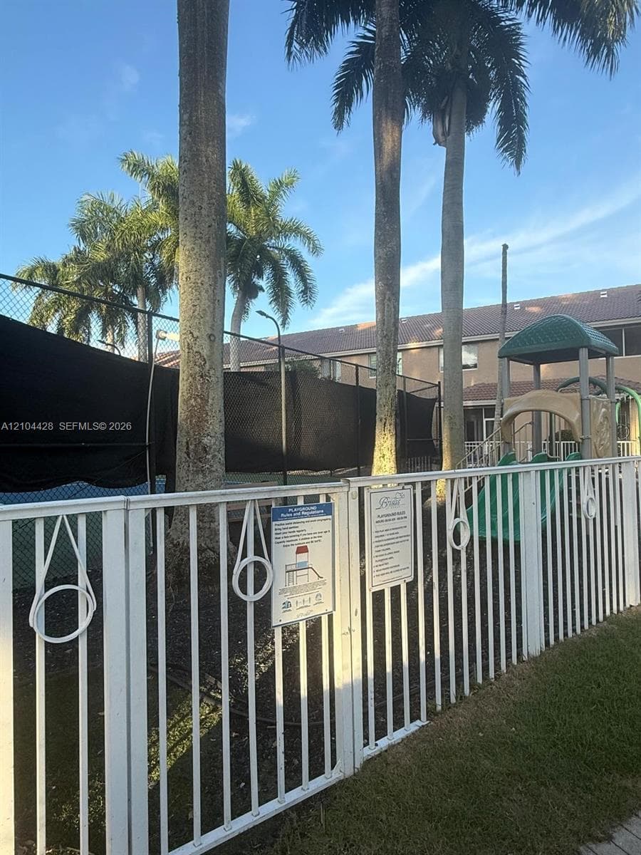 Las Brisas At Doral · #101 in Doral - Photo 3