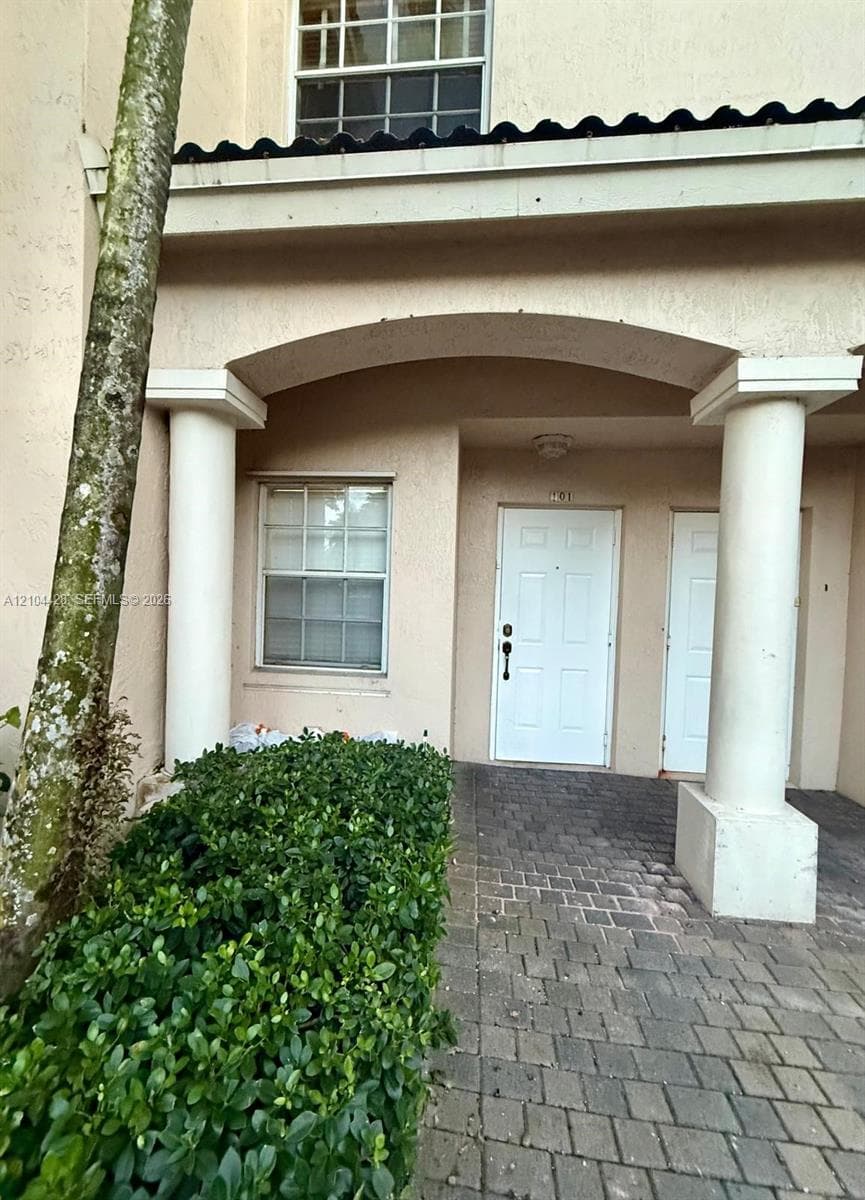 Las Brisas At Doral · #101 in Doral - Photo 5