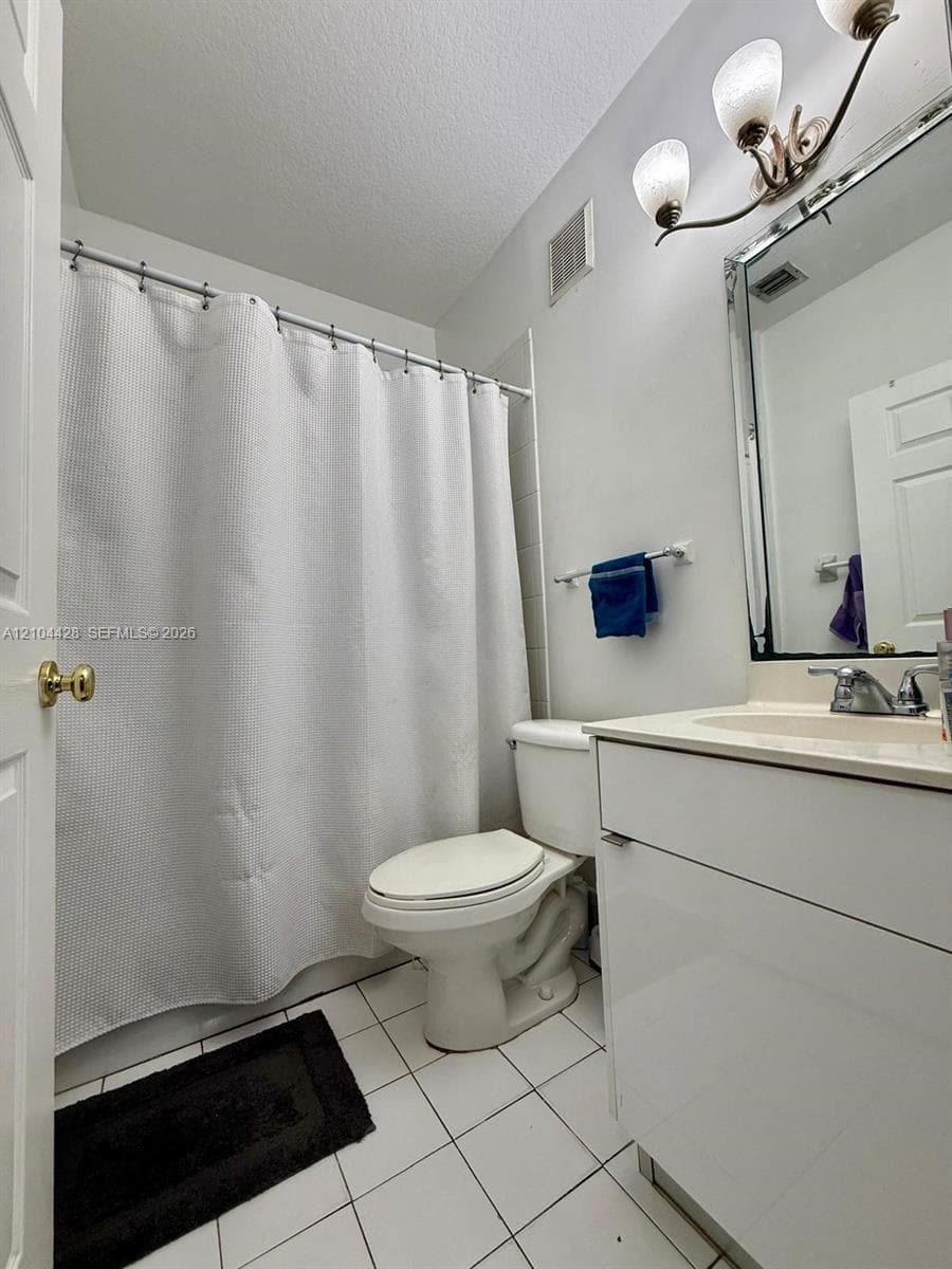 Las Brisas At Doral · #101 in Doral - Photo 9