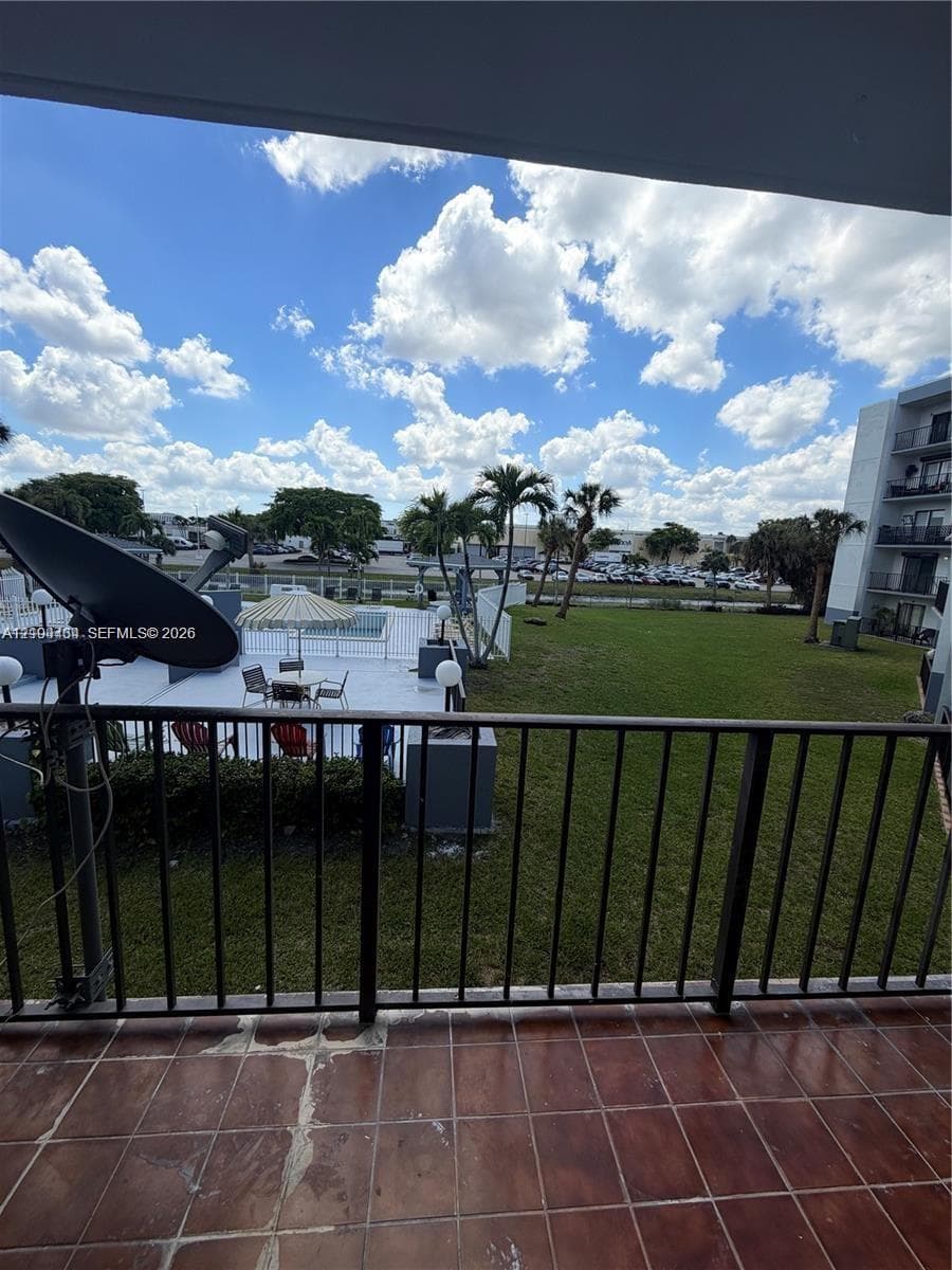 VERSAILLES PLAZA CONDO · #201 in Hialeah - Photo 17