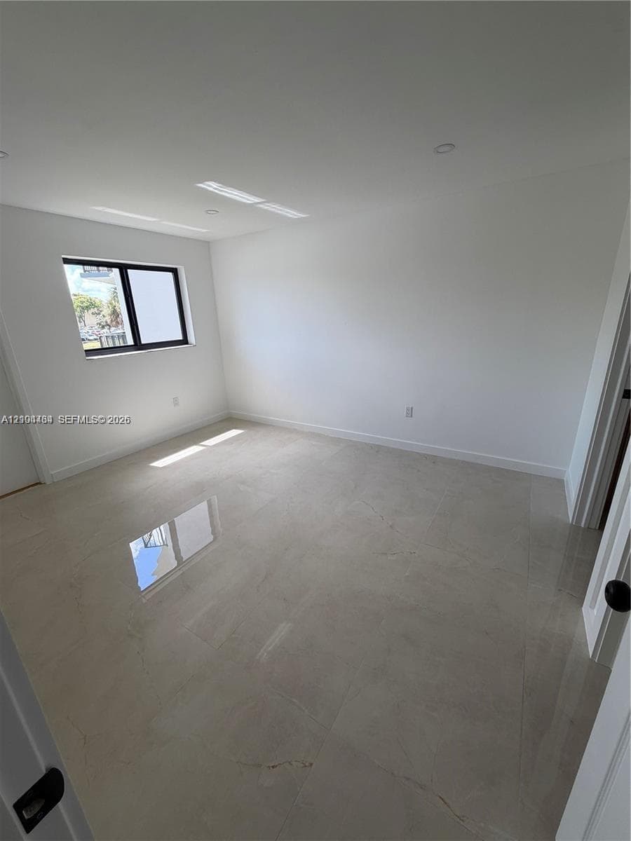 VERSAILLES PLAZA CONDO · #201 in Hialeah - Photo 12