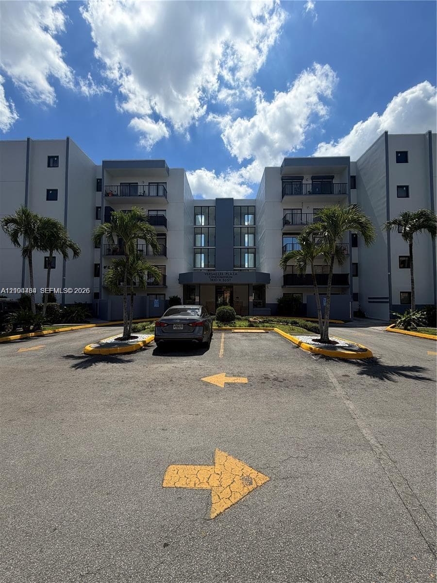 VERSAILLES PLAZA CONDO · #201 in Hialeah - Photo 18
