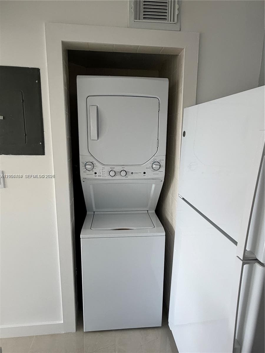 VERSAILLES PLAZA CONDO · #201 in Hialeah - Photo 4