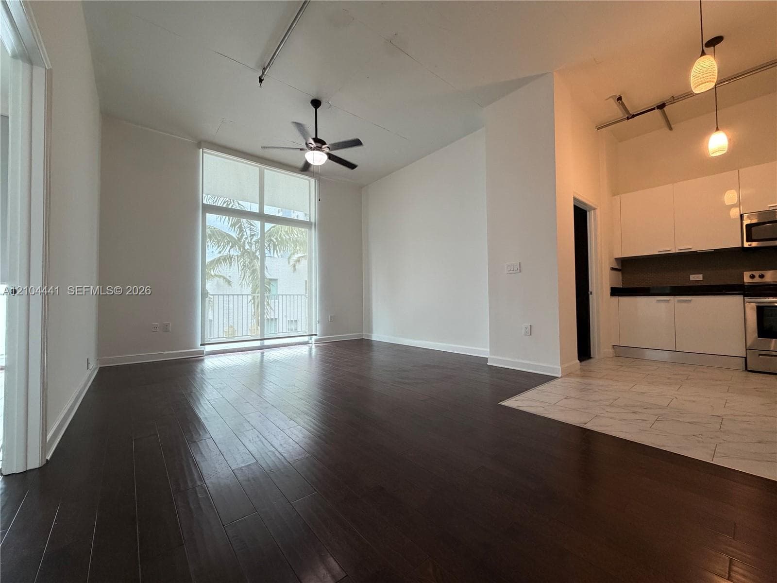 LOFTS AT HOLLYWOOD STATIO · #320 in Hollywood - Photo 6