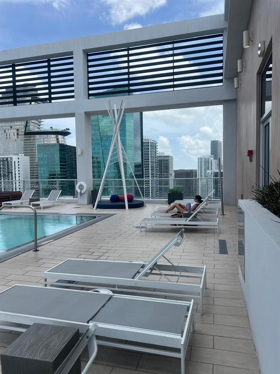 Centro · #1002 in Miami - Photo 8
