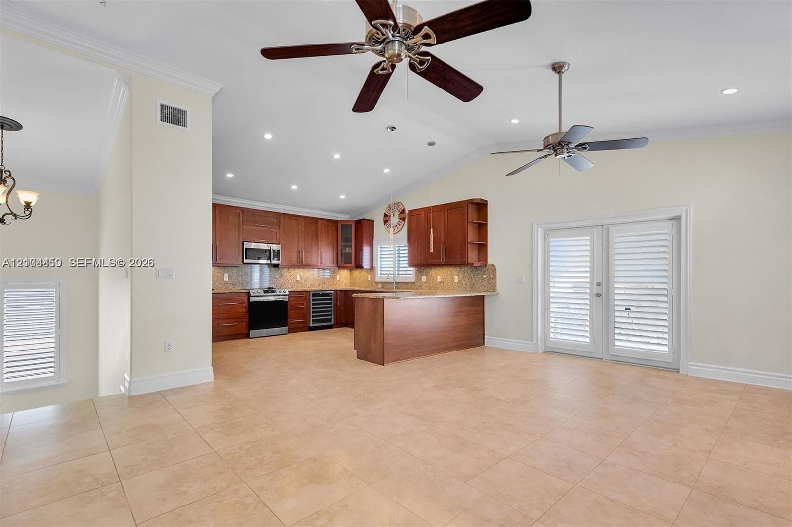 226 Normandy Dr photo 32