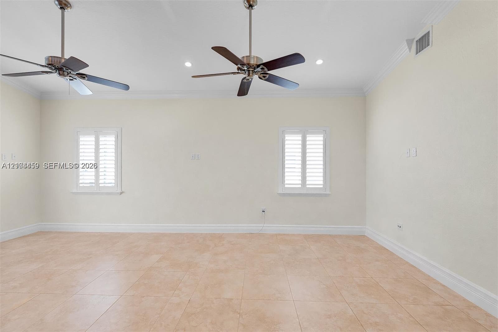 226 Normandy Dr photo 33