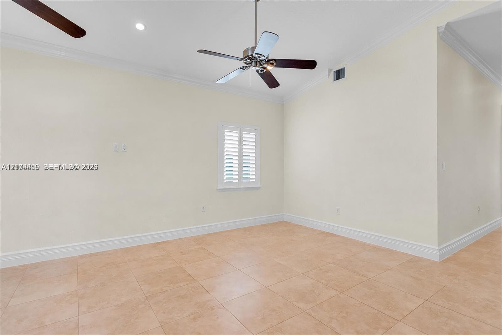 226 Normandy Dr photo 35