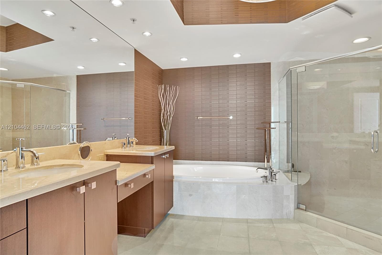 THE PLAZA AT OCEANSIDE · #1412 in Pompano Beach - Photo 18