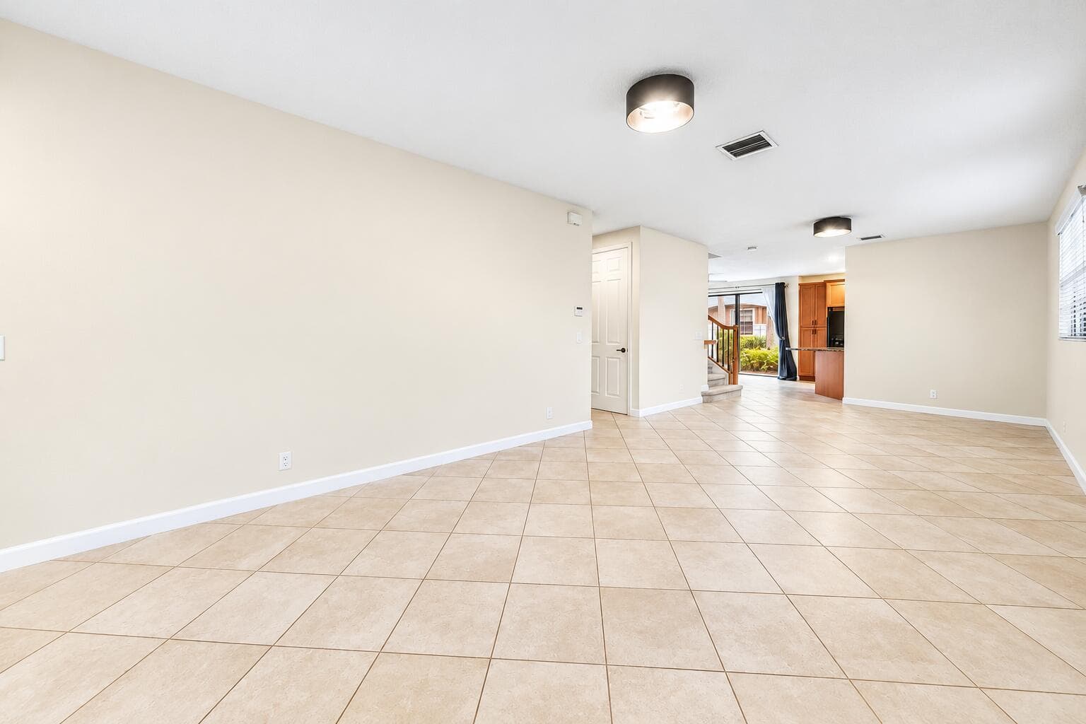 6 Indoor 1