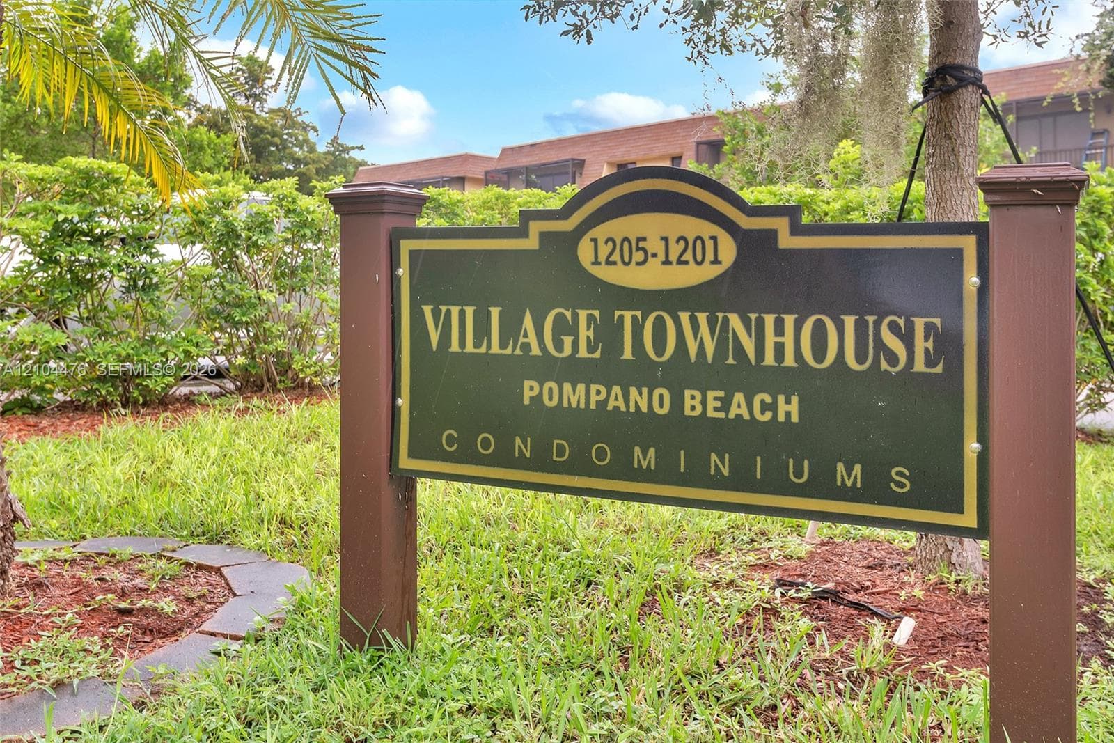 VILLAGE TOWNHOUSE-POMPANO · #403 in Pompano Beach - Photo 1